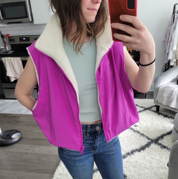 Champion reversible puffer vest - Picture 8 of 9